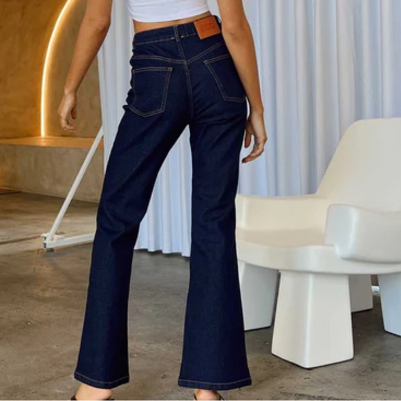 Princess Polly Johnny Flare Jeans - Picture 5 of 6